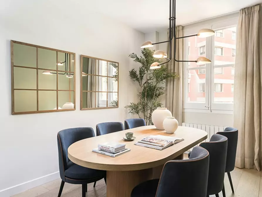 Immagine 5 di Appartamento in affitto  in Carrer de Girona a Barcelona