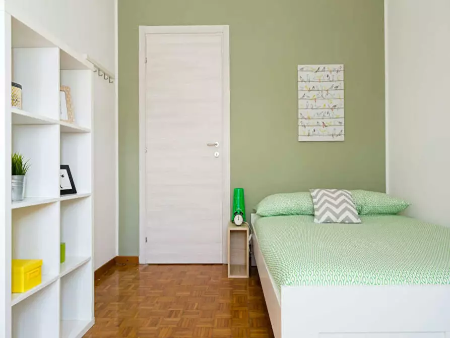 Immagine 2 di Camera in affitto  in Via dei Salici a Buccinasco