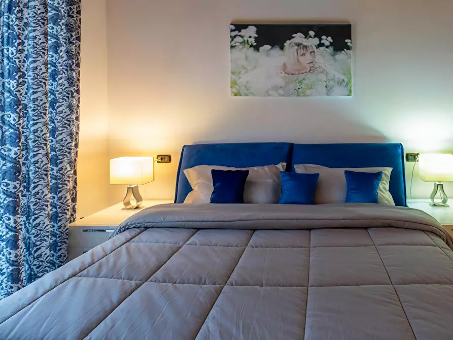 Immagine 6 di Appartamento in affitto  in Via Roma a Laveno-Mombello