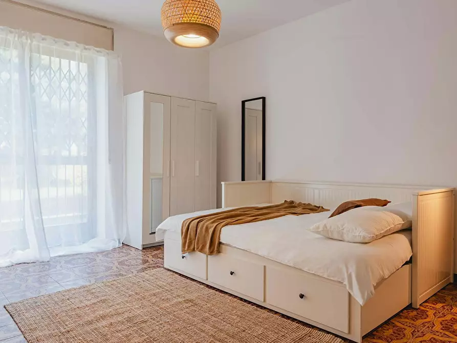 Immagine 2 di Camera in affitto  in Via Zante a Milano