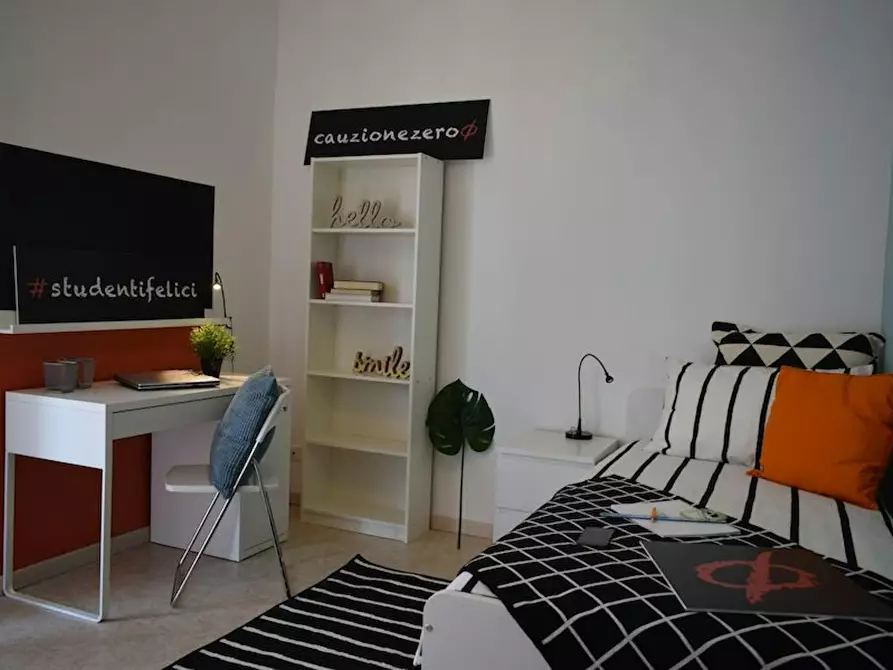 Immagine 2 di Camera in affitto  in Via Guido Zadei a Brescia