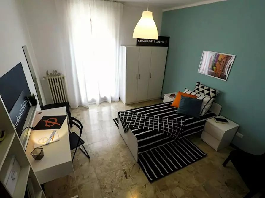 Immagine 5 di Camera in affitto  in Via I. Vivanti a Brescia