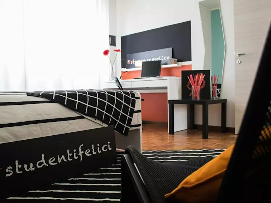 Immagine 6 di Camera in affitto  in Via I. Vivanti a Brescia