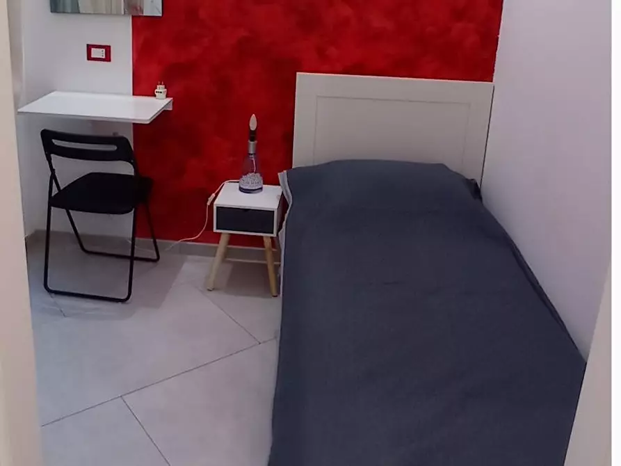 Immagine 1 di Camera in affitto  in Via Val di Fassa a Milano