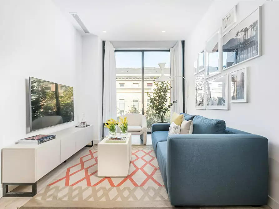 Immagine 1 di Appartamento in affitto  in Carrer de Villarroel a Barcelona