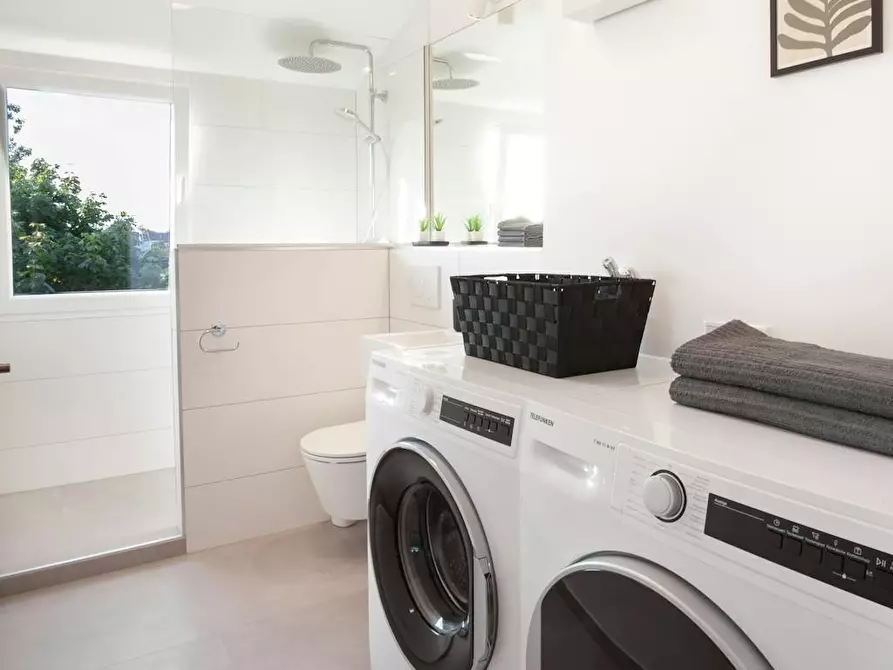 Immagine 5 di Appartamento in affitto  in Eckampstraße a Düsseldorf