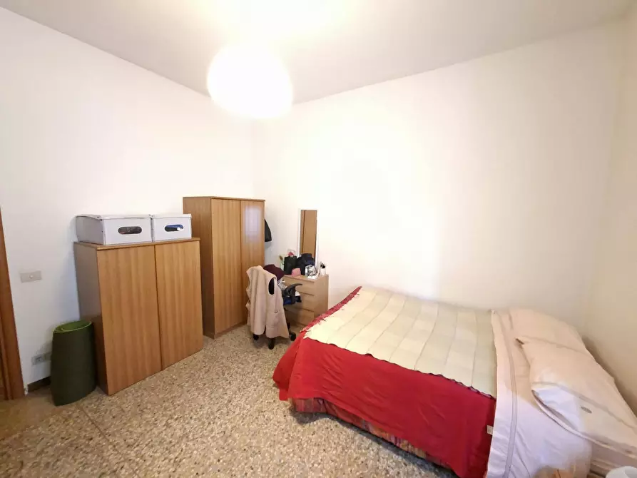 Immagine 4 di Camera in affitto  in Via Apuania a Roma