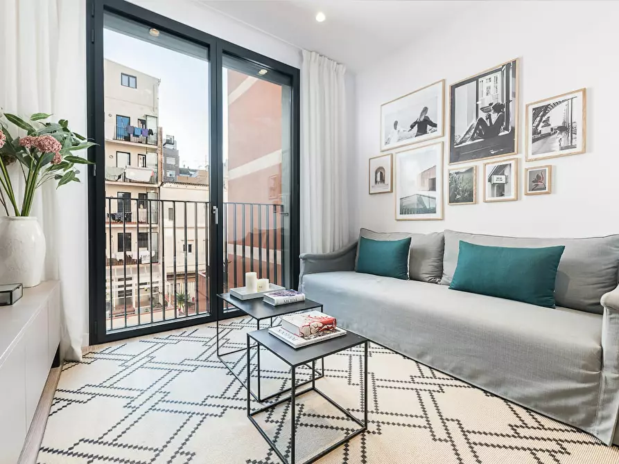 Immagine 1 di Appartamento in affitto  in Carrer de Villarroel a Barcelona
