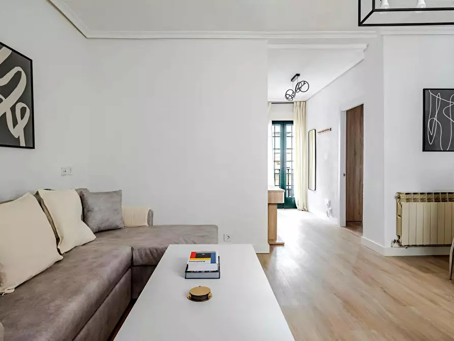 Immagine 8 di Appartamento in affitto  in Calle de Oltra a Madrid