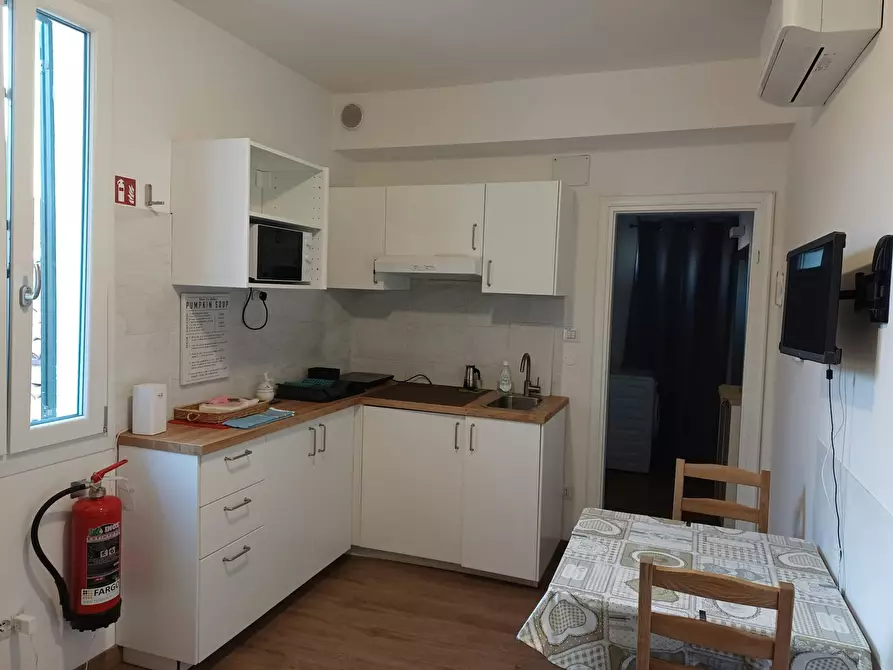 Immagine 4 di Appartamento in affitto  in Via di Porta di Castello a Bologna