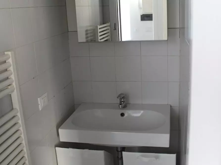 Immagine 4 di Camera condivisa in affitto  in Via Lambrate a Milano