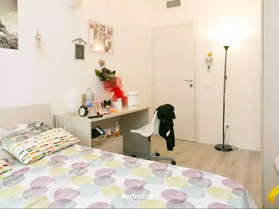 Immagine 4 di Camera in affitto  in Via Francesco Caracciolo a Milano