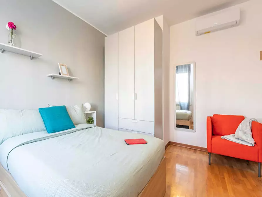Immagine 4 di Camera in affitto  in Viale dell'Innovazione a Milano