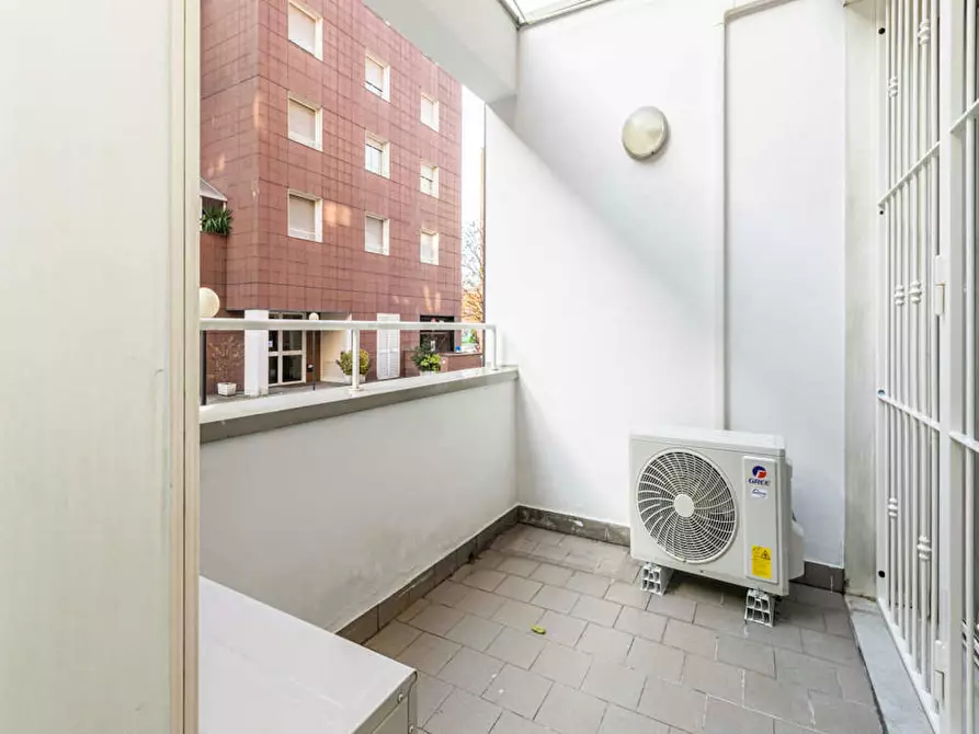 Immagine 10 di Camera in affitto  in Viale dell'Innovazione a Milano