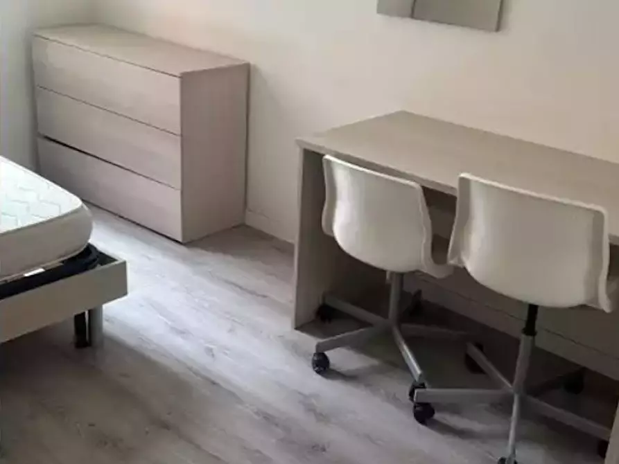 Immagine 2 di Camera in affitto  in Via Francesco Caracciolo a Milano
