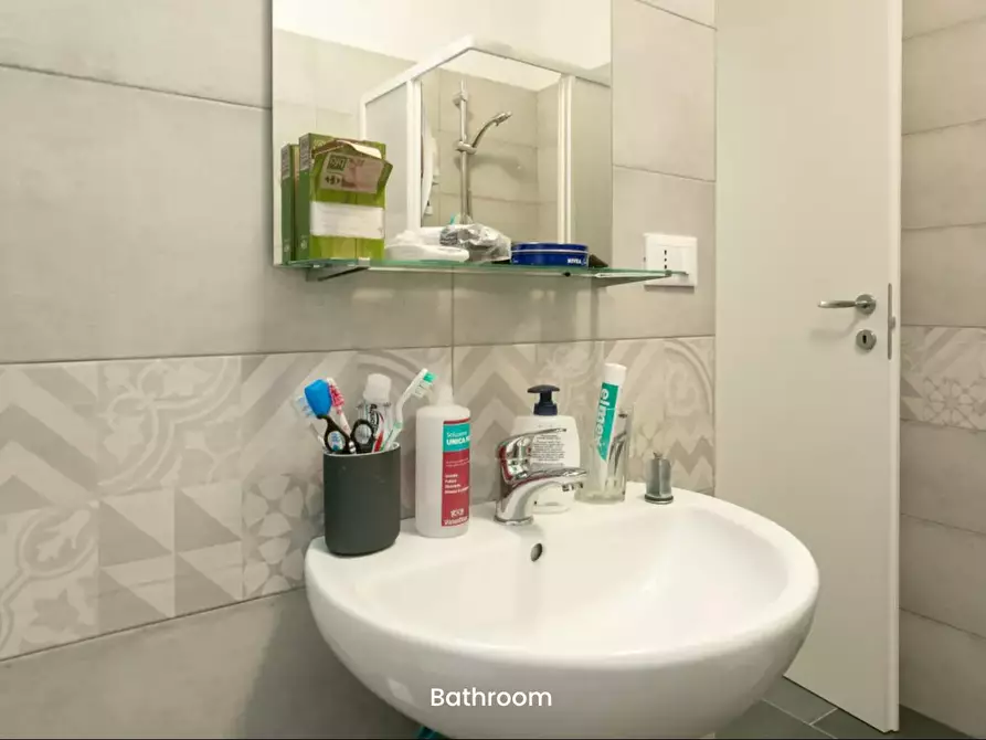 Immagine 10 di Camera in affitto  in Via Francesco Caracciolo a Milano