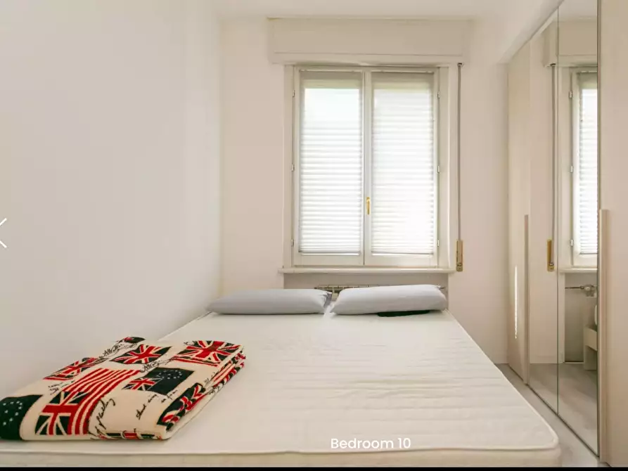 Immagine 1 di Camera in affitto  in Via Francesco Caracciolo a Milano