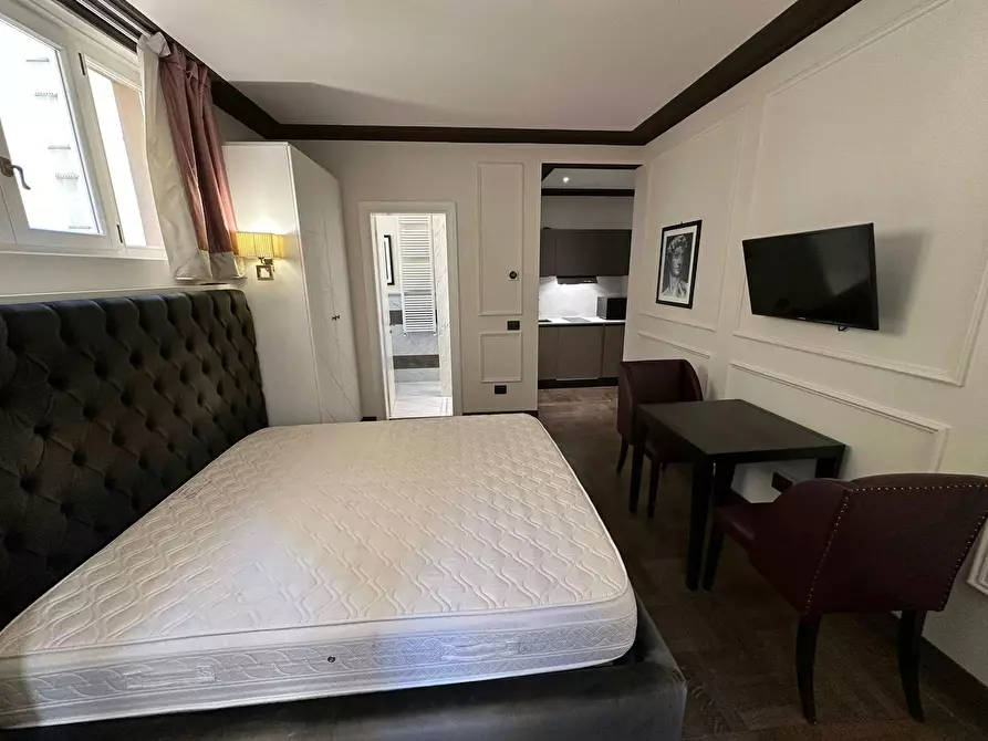 Immagine 5 di Appartamento in affitto  in Via dei Brunelleschi a Firenze