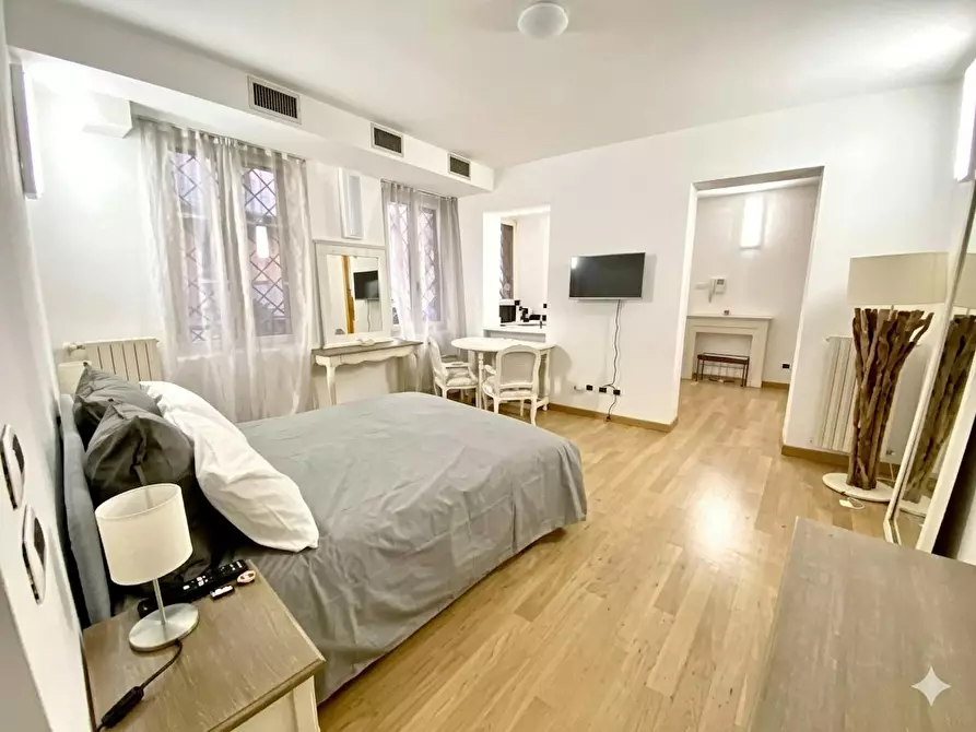 Immagine 5 di Appartamento in affitto  in Via Agnello a Milano