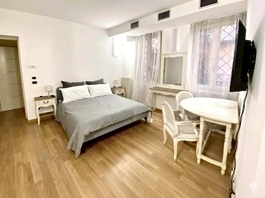 Immagine 1 di Appartamento in affitto  in Via Agnello a Milano