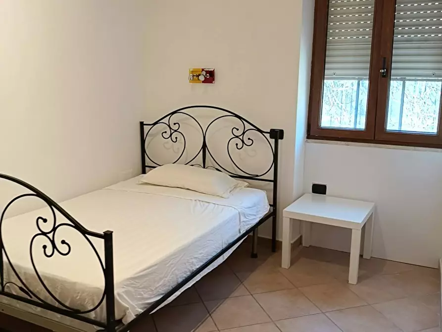 Immagine 3 di Camera in affitto  in Via Sirai a Cagliari