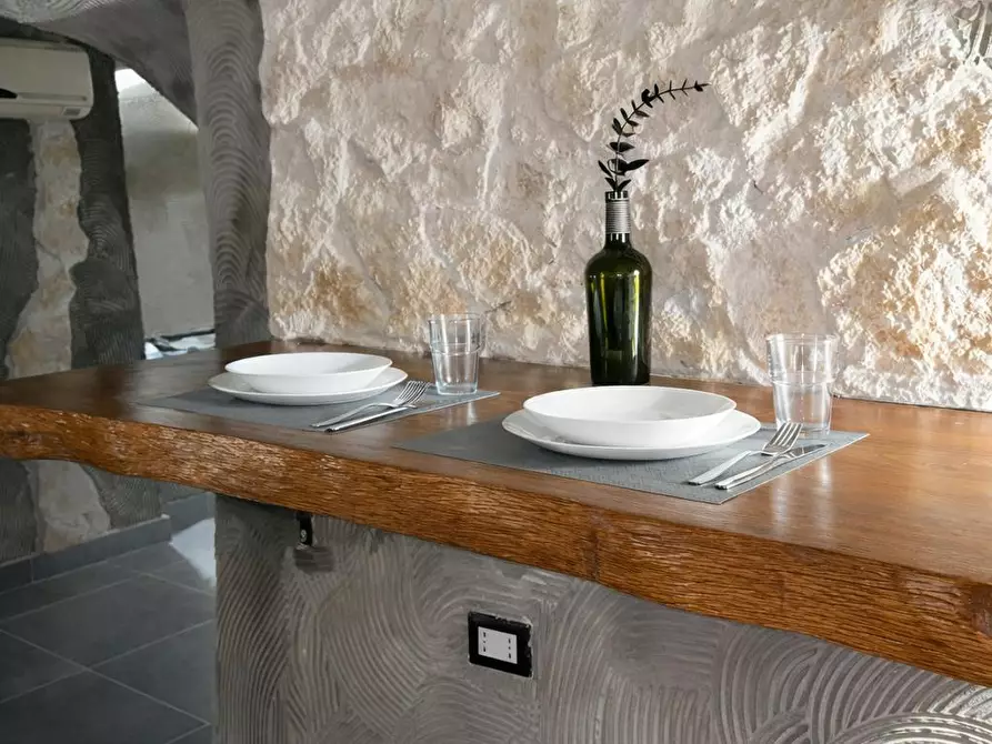 Immagine 6 di Appartamento in affitto  in Via Carbonara a Napoli