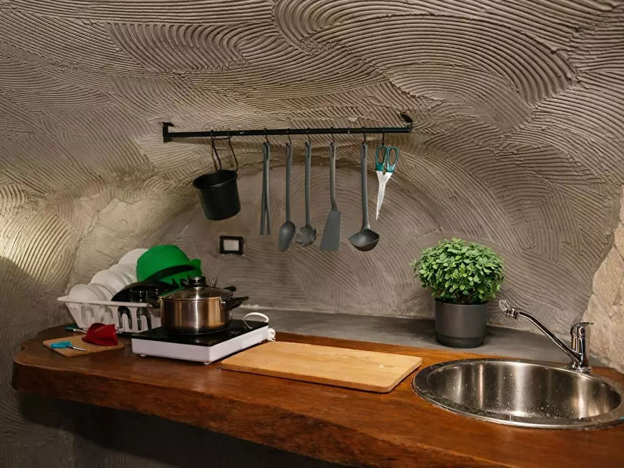 Immagine 4 di Appartamento in affitto  in Via Carbonara a Napoli