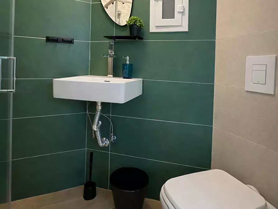 Immagine 2 di Appartamento in affitto  in Via Carbonara a Napoli