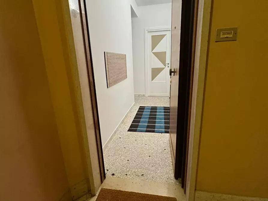 Immagine 2 di Camera in affitto  in Piazza dei Consoli a Roma