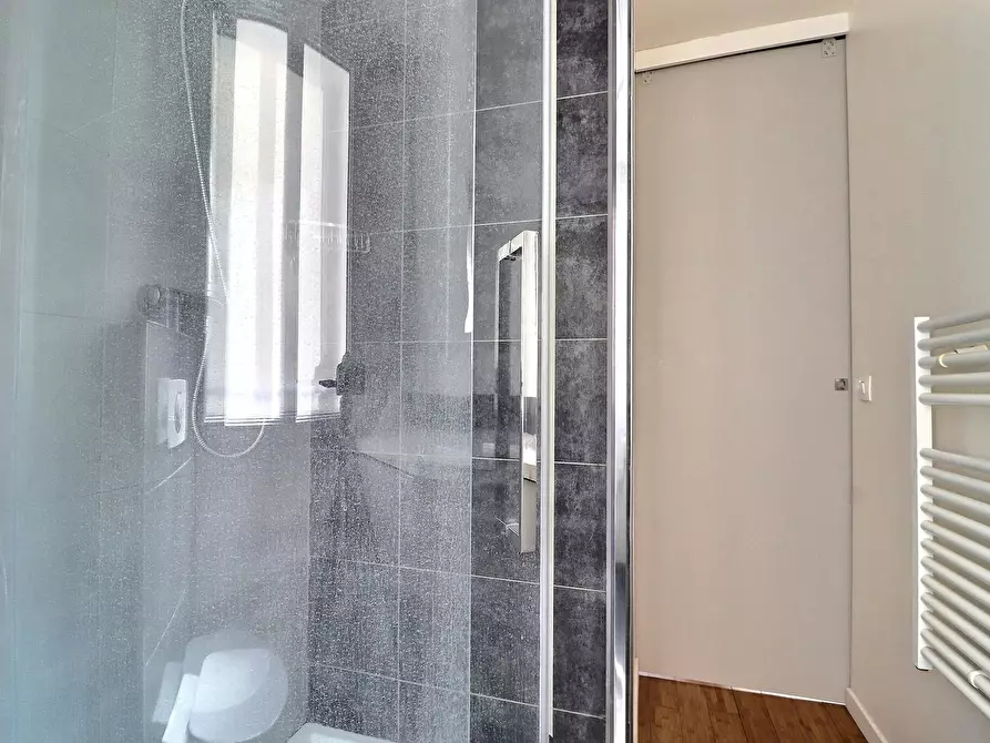 Immagine 9 di Appartamento in affitto  in Rue de Lancry a Paris