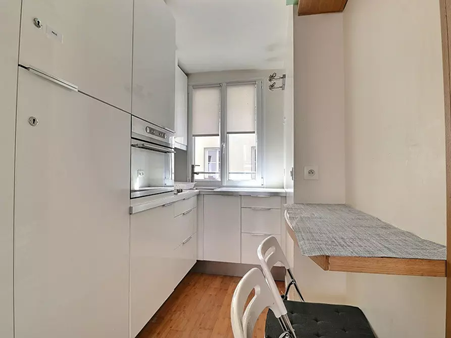 Immagine 5 di Appartamento in affitto  in Rue de Lancry a Paris