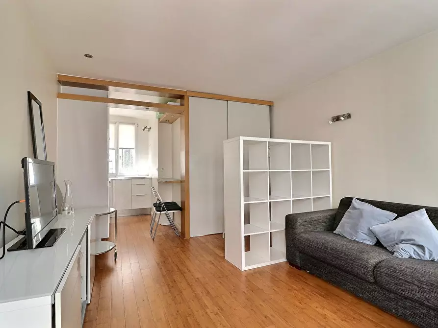 Immagine 1 di Appartamento in affitto  in Rue de Lancry a Paris