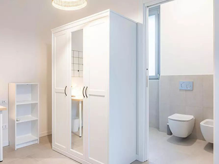 Immagine 6 di Camera in affitto  in Viale Monza a Milano