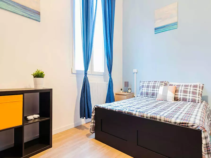 Immagine 7 di Camera in affitto  in Viale Alfredo Oriani a Bologna