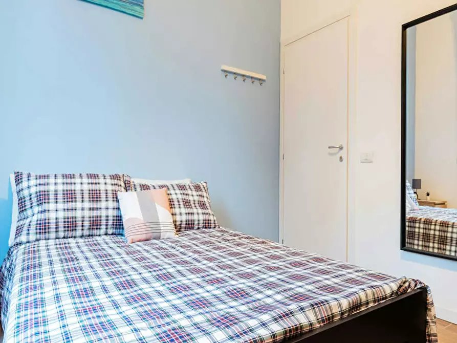 Immagine 6 di Camera in affitto  in Viale Alfredo Oriani a Bologna