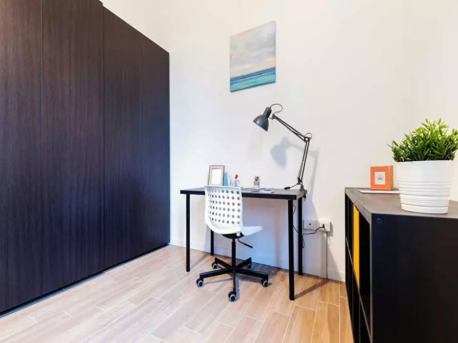 Immagine 9 di Camera in affitto  in Viale Alfredo Oriani a Bologna