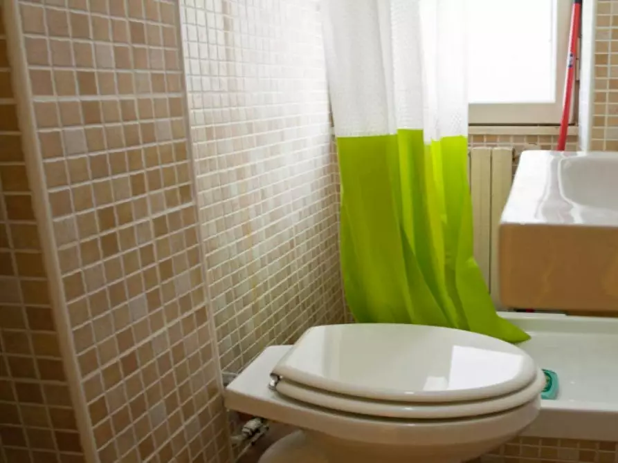 Immagine 8 di Camera in affitto  in Via Lero a Roma