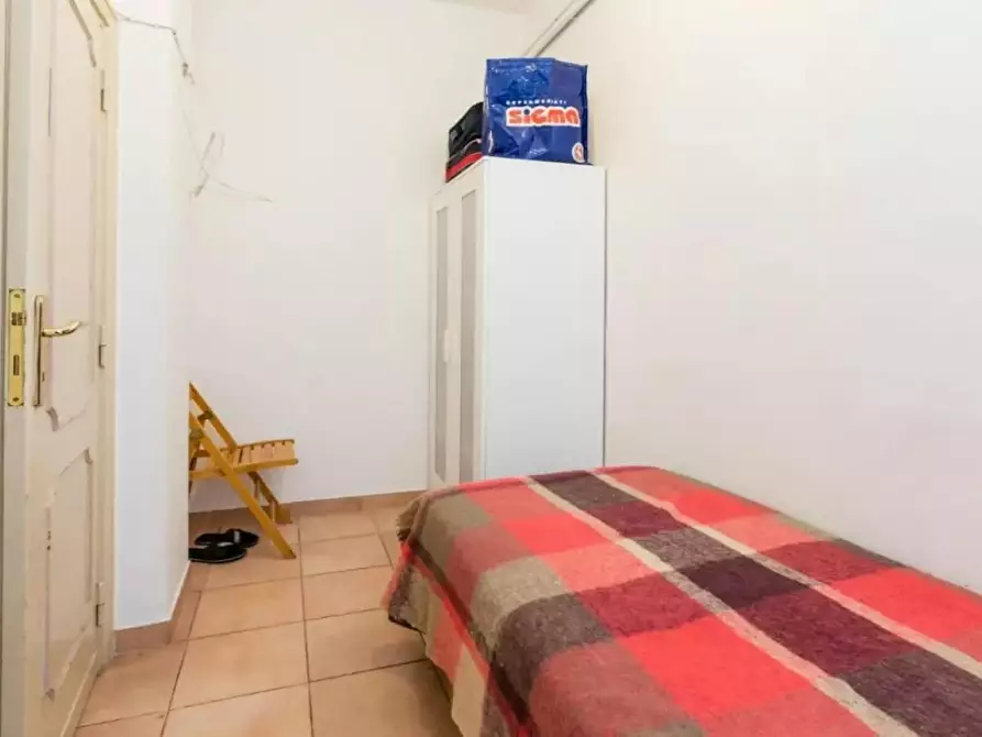 Immagine 2 di Camera in affitto  in Via Lero a Roma
