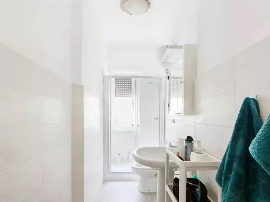 Immagine 9 di Camera in affitto  in Piazza Giancarlo Vallauri a Roma