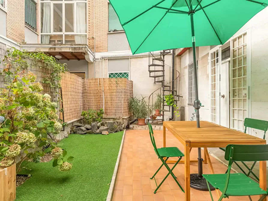 Immagine 2 di Casa indipendente in affitto  in Via Giovanni de Calvi a Roma