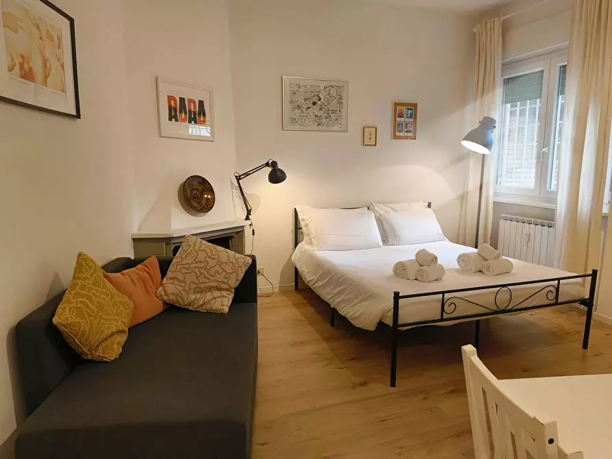 Immagine 1 di Casa indipendente in affitto  in Via Giovanni de Calvi a Roma