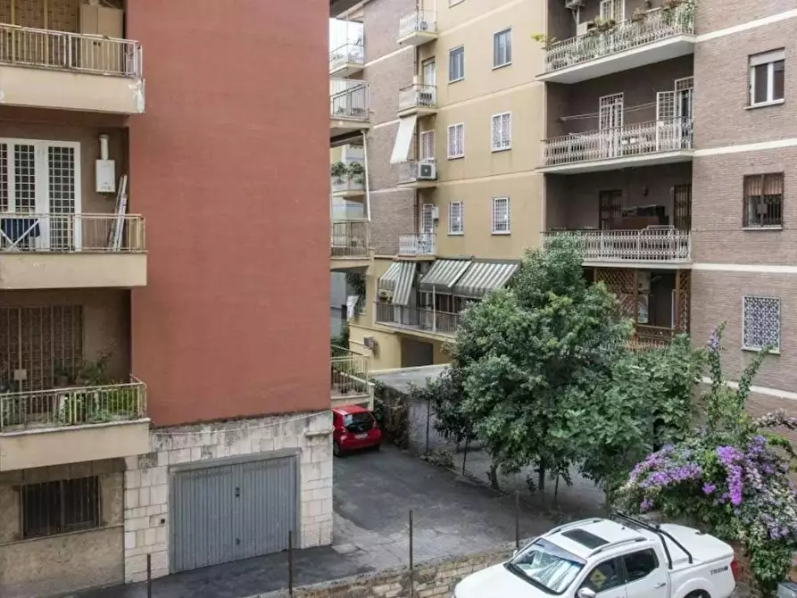 Immagine 6 di Camera in affitto  in Via Giulio Aristide Sartorio a Roma