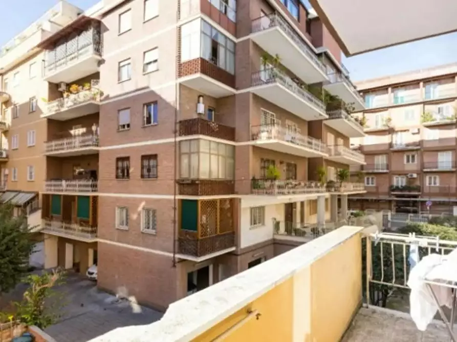 Immagine 5 di Camera in affitto  in Via Giulio Aristide Sartorio a Roma