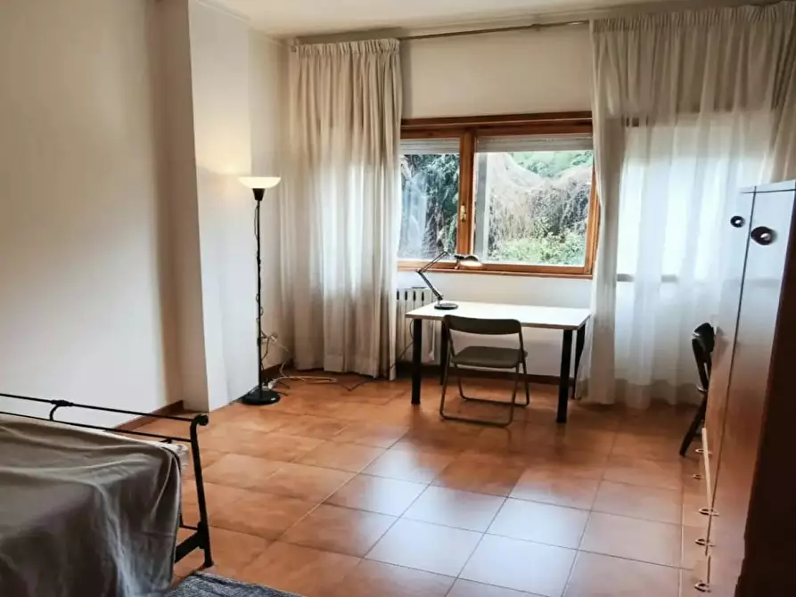 Immagine 2 di Camera in affitto  in Via Tiberio Imperatore a Roma