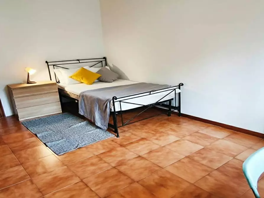 Immagine 1 di Camera in affitto  in Via Tiberio Imperatore a Roma