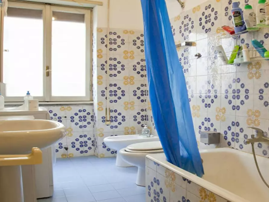 Immagine 6 di Camera in affitto  in Via Lero a Roma