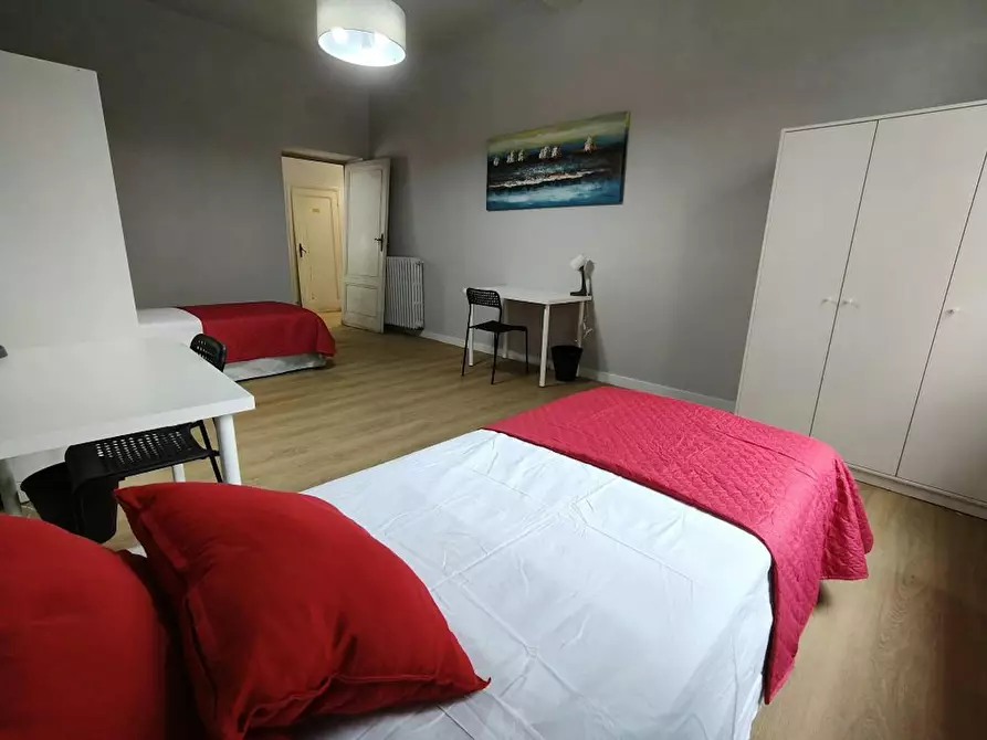 Immagine 1 di Camera condivisa in affitto  in Viale Antonio Gramsci a Firenze