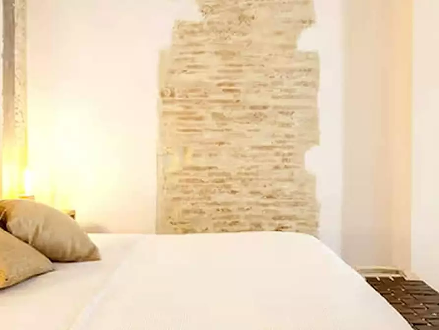 Immagine 2 di Appartamento in affitto  in Carrer de la Bosseria a Valencia
