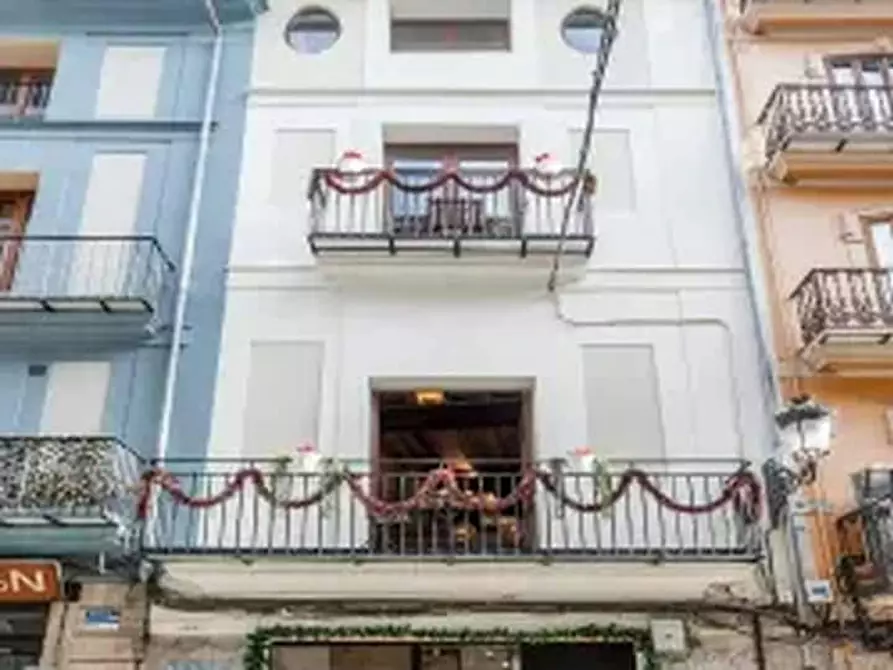 Immagine 4 di Appartamento in affitto  in Carrer de la Bosseria a Valencia