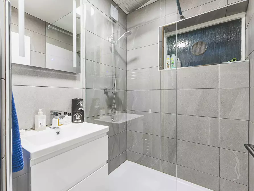 Immagine 7 di Appartamento in affitto  in Rocliffe Street a Islington